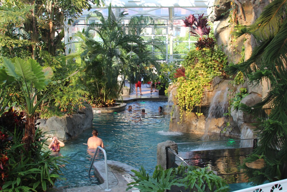 Grand Cascades Lodge at Crystal Springs - pool