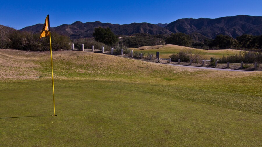 Valley Course at Robinson Ranch Golf Club - No. 1 green