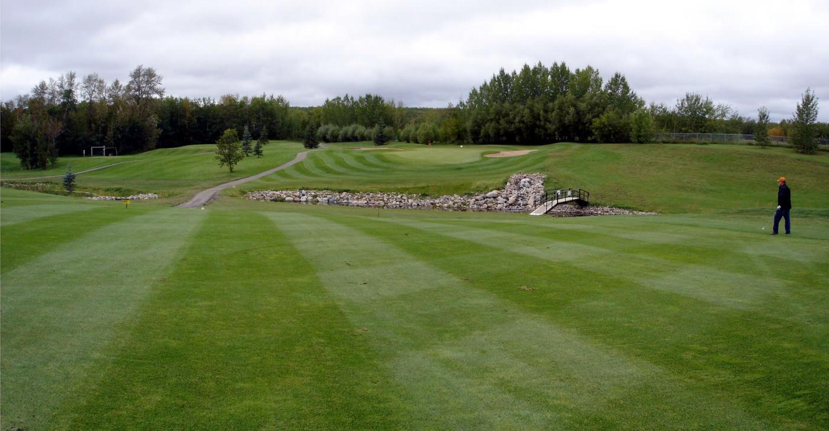 Bonnyville G&CC, Hole 10, Par 5, 504 yds (Photo submitted by DYakimec on 06/19/2016)