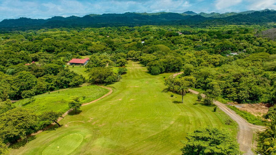 Tres Volcanes GCC: Aerial