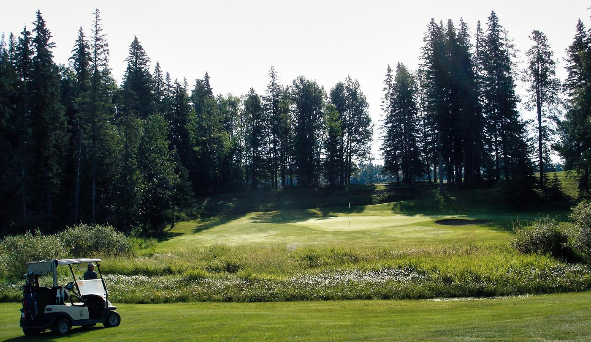 Edson GC, Hole 1, Par 4, 414 yds (Photo submitted by DYakimec on 09/03/2022)