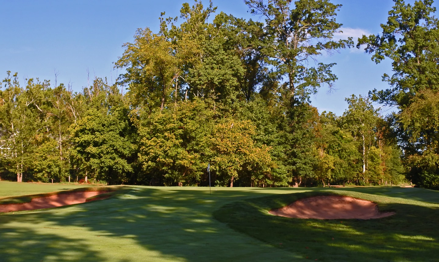 Lansdowne Resort - Sharkbite golf course - hole 1