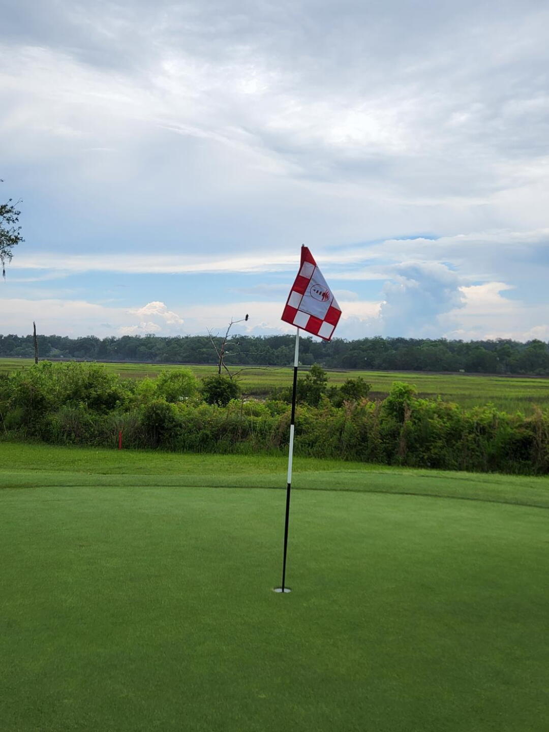 18th green (Photo submitted by Shootingfor72 on 06/10/2022)
