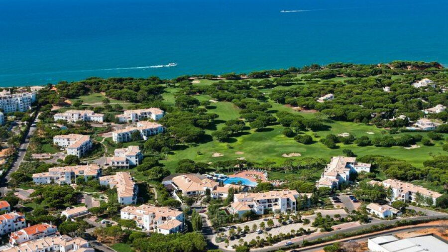 Pine Cliffs Resort: Aerial view