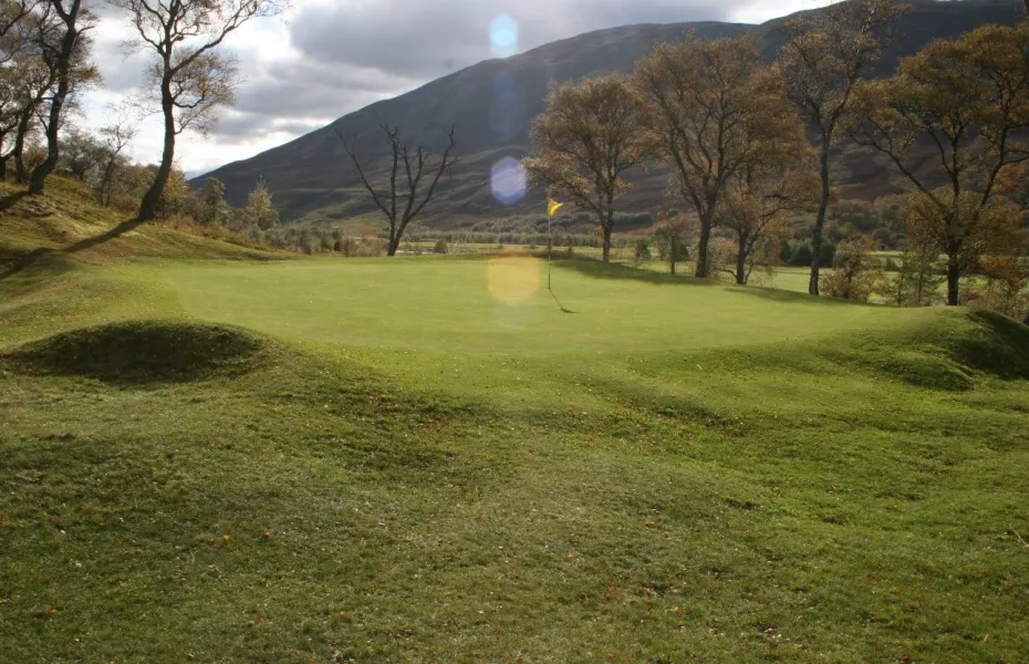 Braemar GC: 6th green