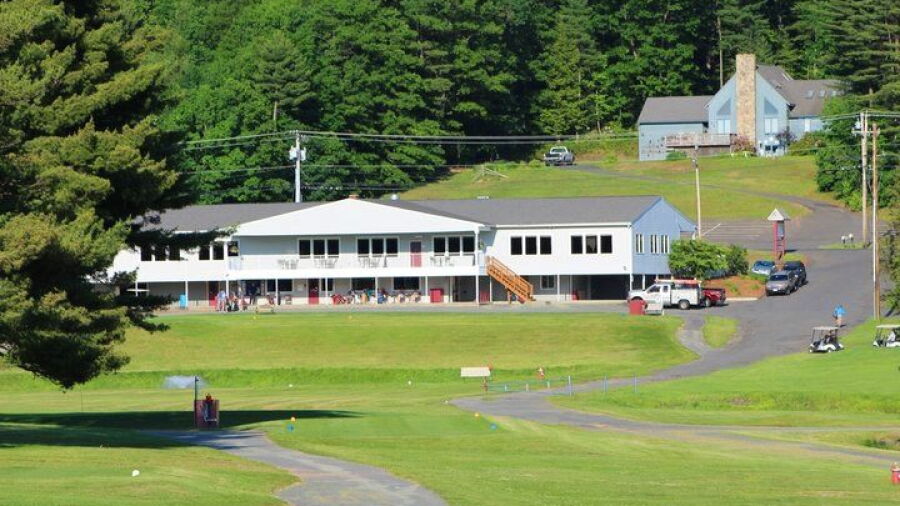 East Mountain CC: Clubhouse