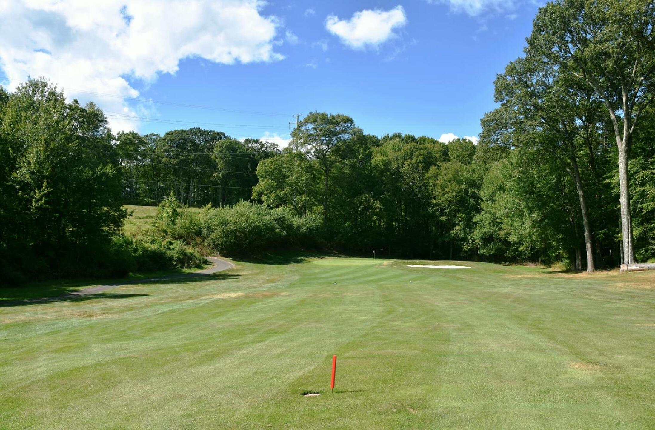 A great par-4 of nearly 400 yards, the sixth demands two solidly struck shots for a GIR. (Photo submitted by AptlyLinked on 08/30/2025)