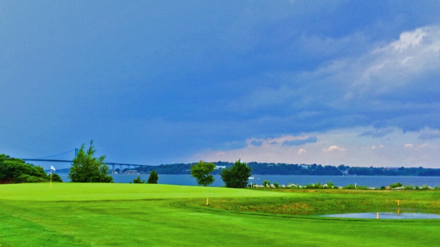 Montaup Country Club golf course - no. 16
