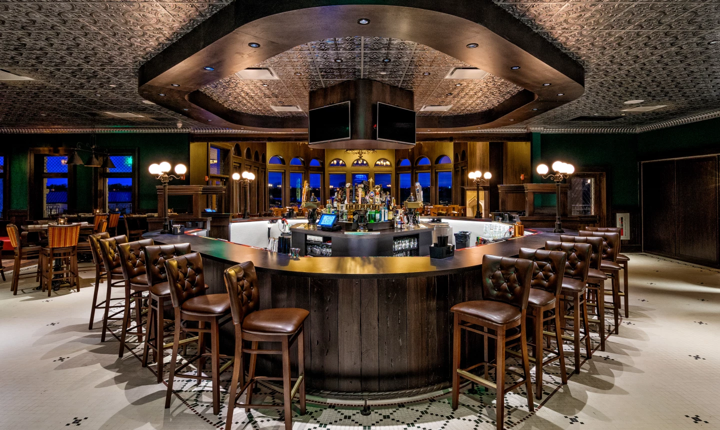 Mistwood Golf Club - McWethy's Tavern