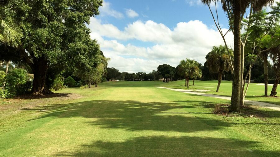 Palms GC at Forest Lakes: 6th tee