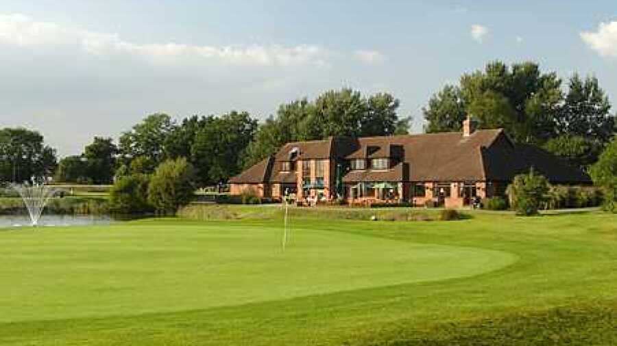 Pyrford GC: Clubhouse