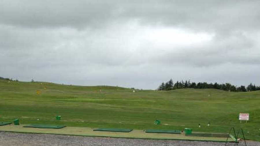 Ballinasloe GC: Driving range