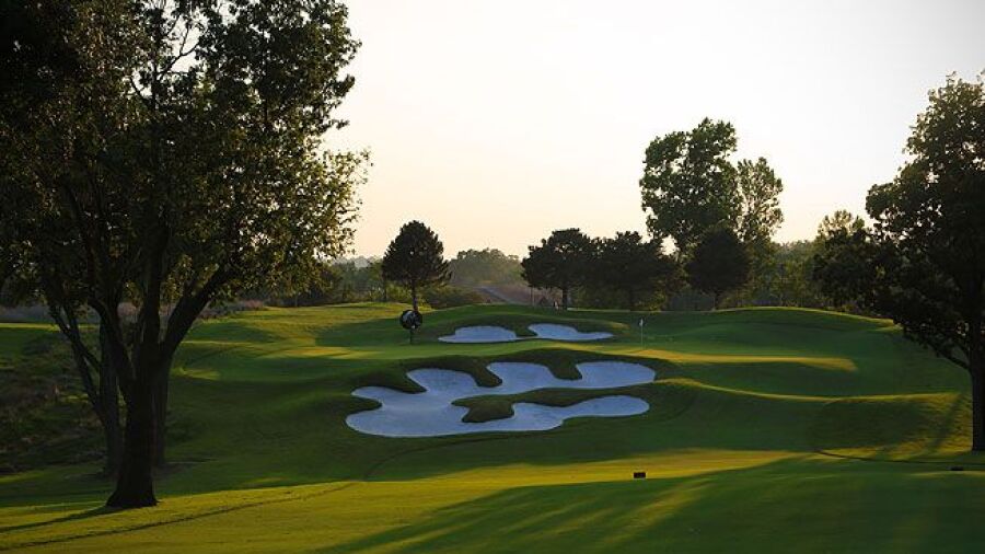 Shangri-La CC - Heritage