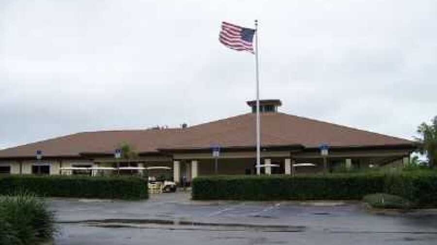 Largo GC: Clubhouse