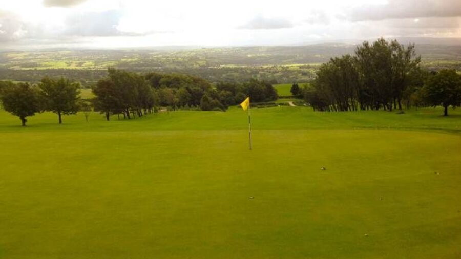 Longridge GC: green