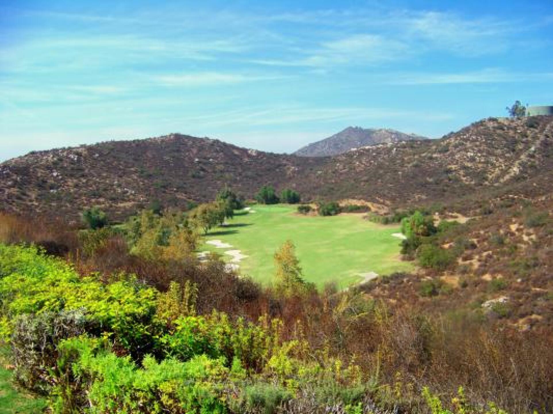 Canyon 9 signature hole (Photo submitted by RockinDoc on 10/05/2012)