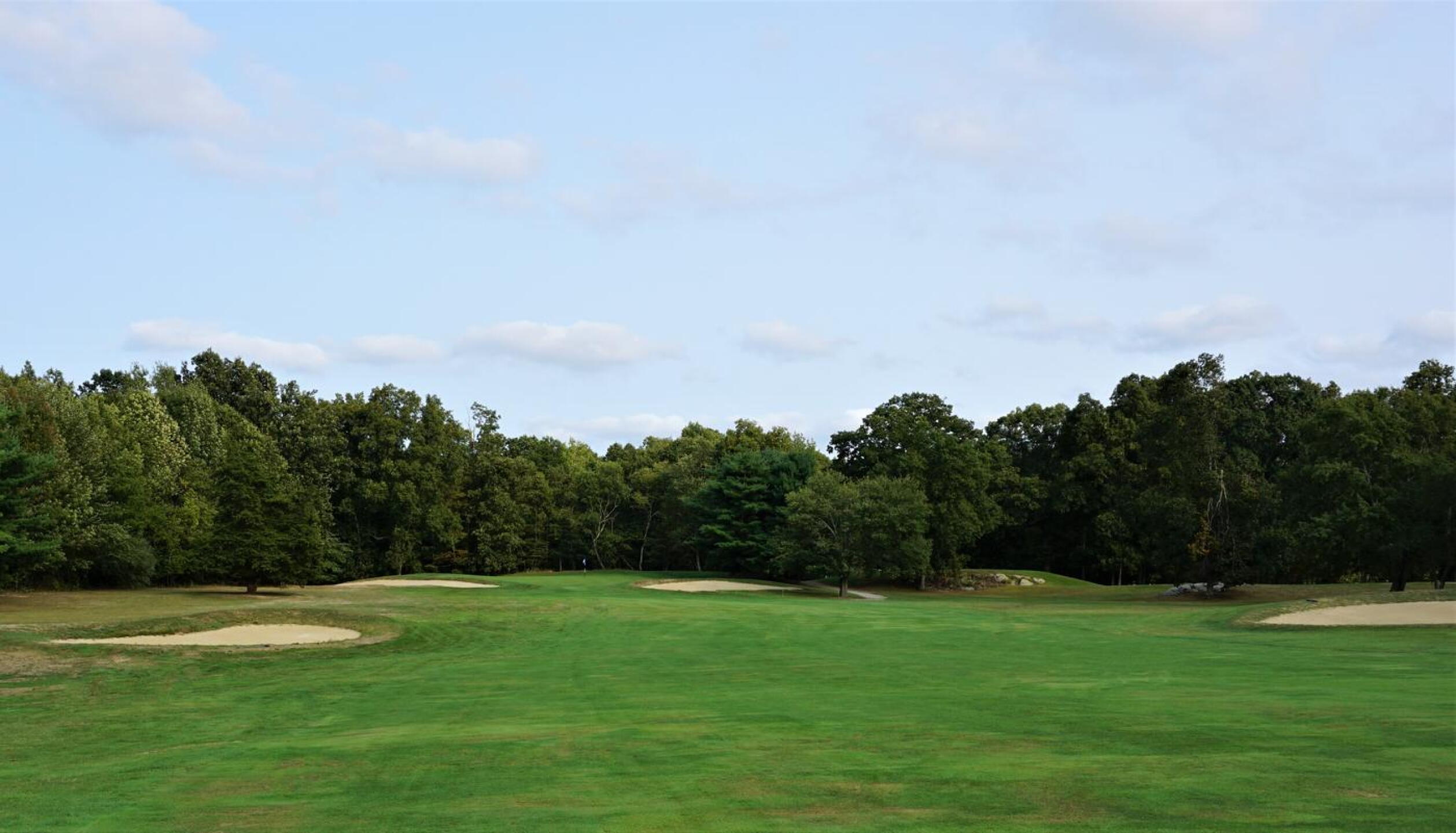 Seven: The first task is to miss the fairway bunkers; the second to fly the greenside pair. (Photo submitted by AptlyLinked on 09/17/2020)