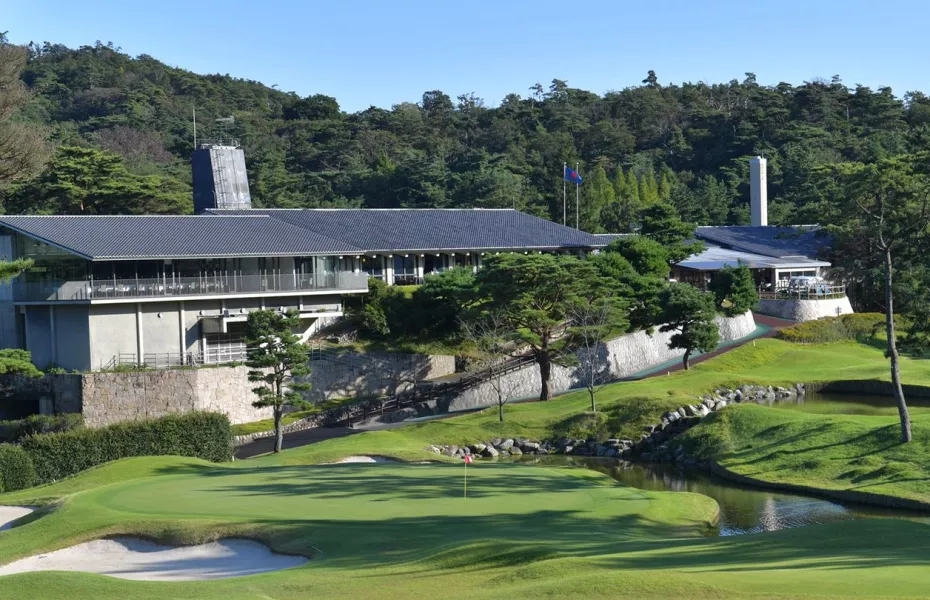 Ashiya CC: CLubhouse