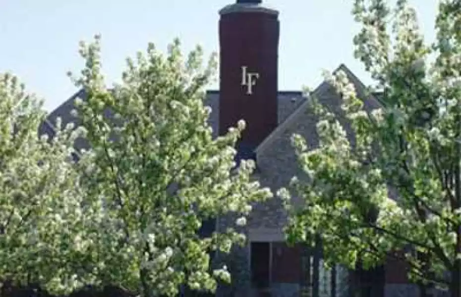 Lake Forest CC: Clubhouse