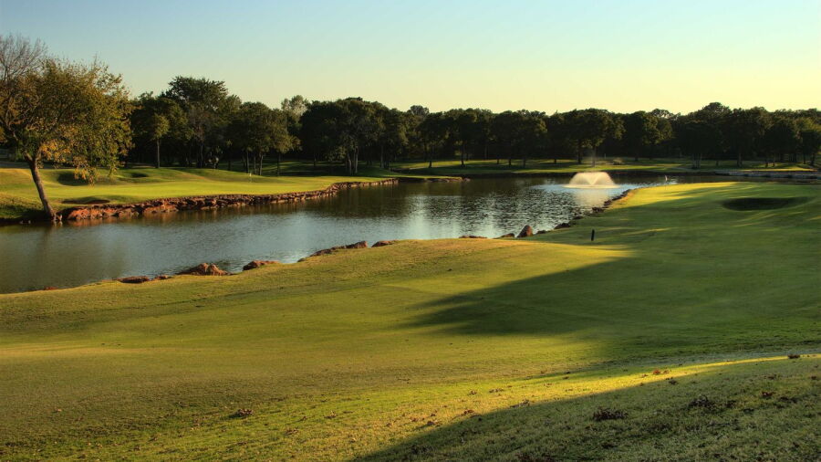 Oak Tree CC - East: #16
