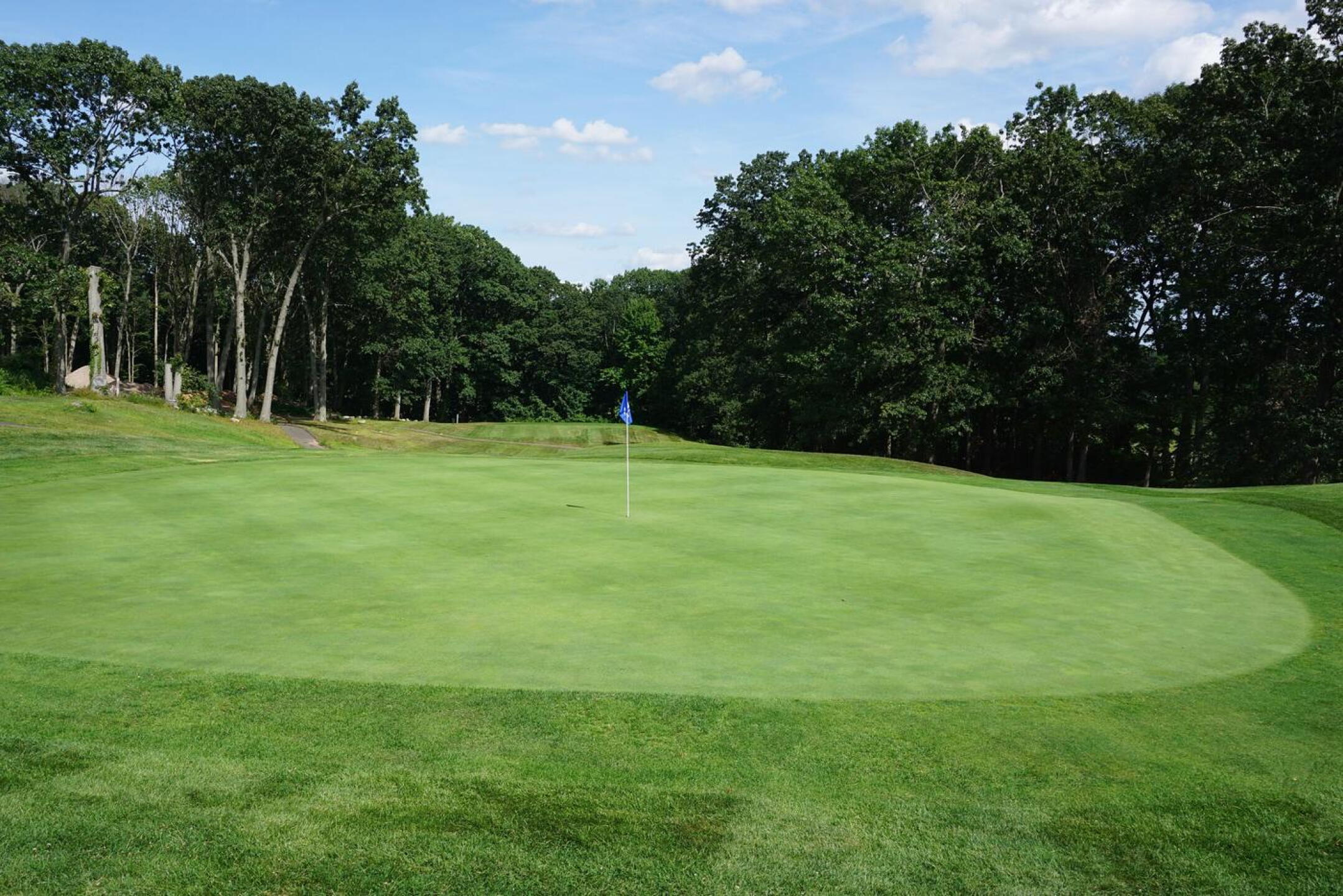 Seventeen: a classic uphill par-3 situated among the serene woodlands of Laurel View. (Photo submitted by AptlyLinked on 08/17/2021)