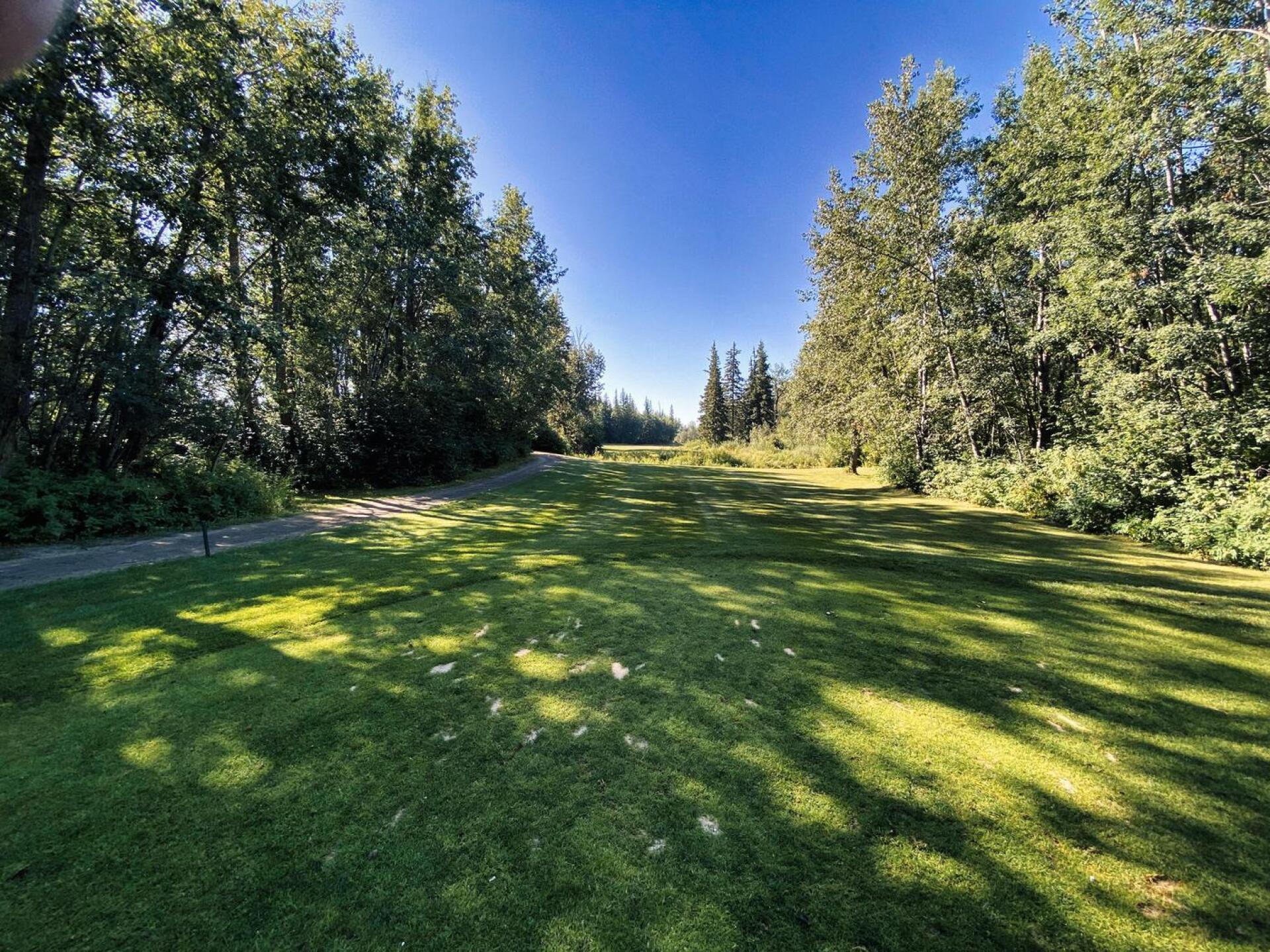 Westlock GC, Hole 9, Par 5, 513 yds (Photo submitted by DYakimec on 08/29/2022)