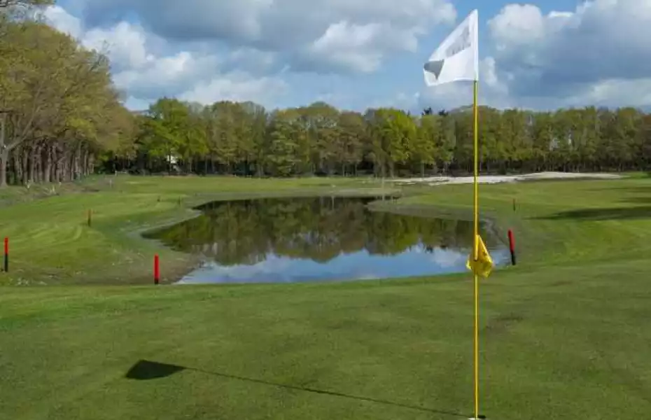 Dutch Golf Hattem: #4