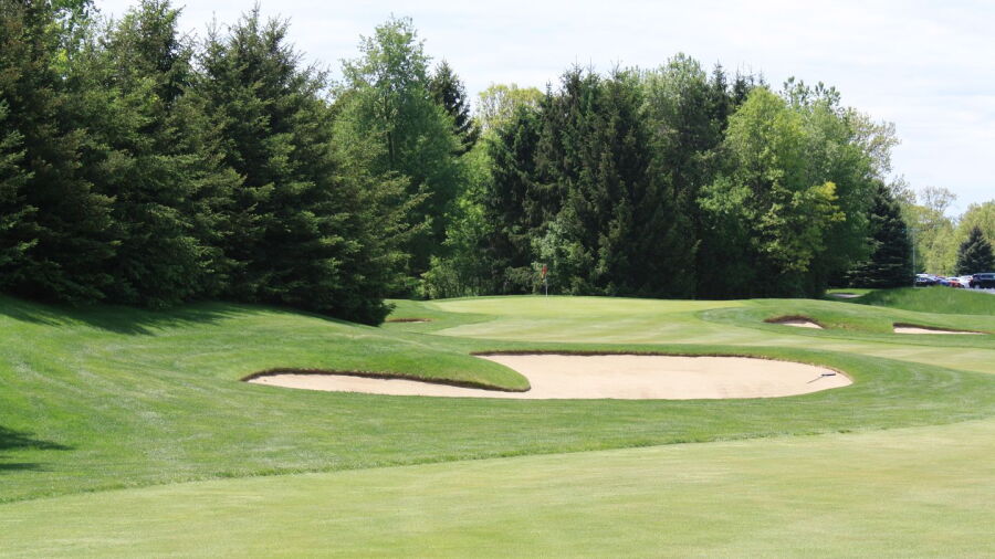 Hawk Hollow Championship GC - Front 9: #9