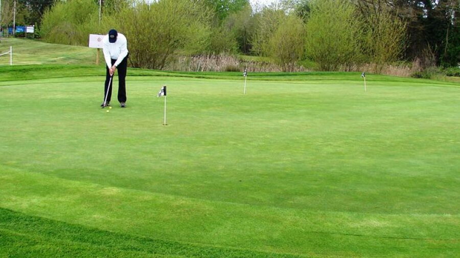 Willow Lake Golf Center & Driving Range