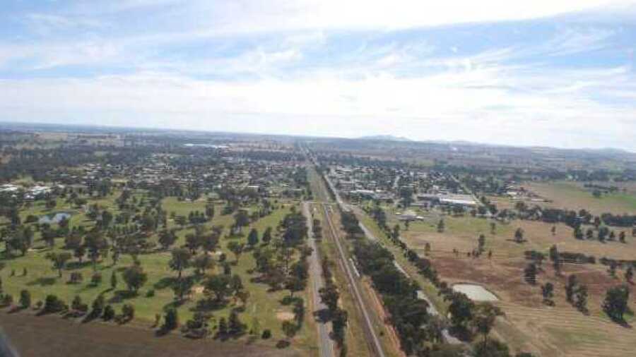 Henty GC: Aerial view