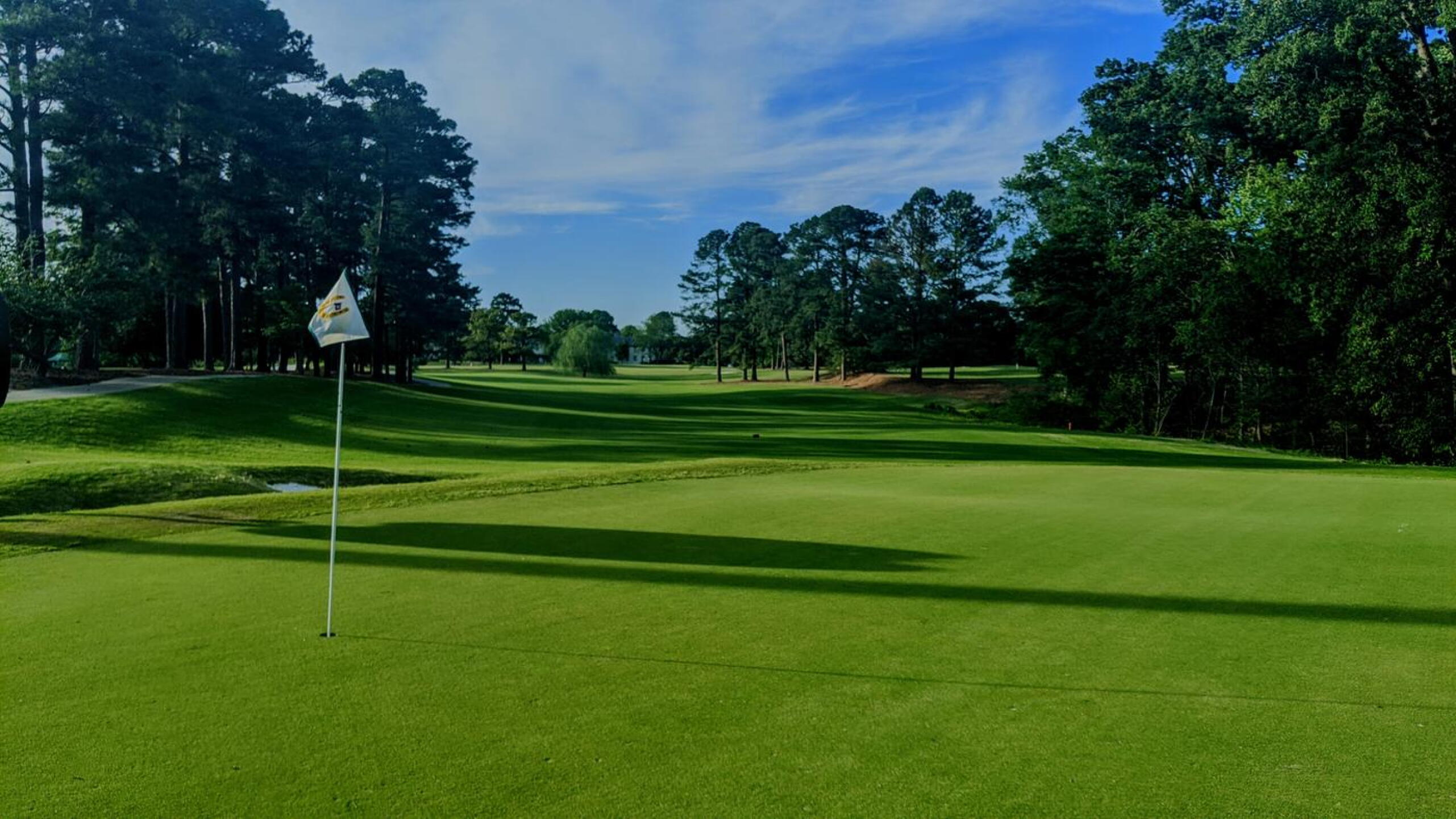 The par-4 1st (Photo submitted by Back9Ben on 05/06/2020)