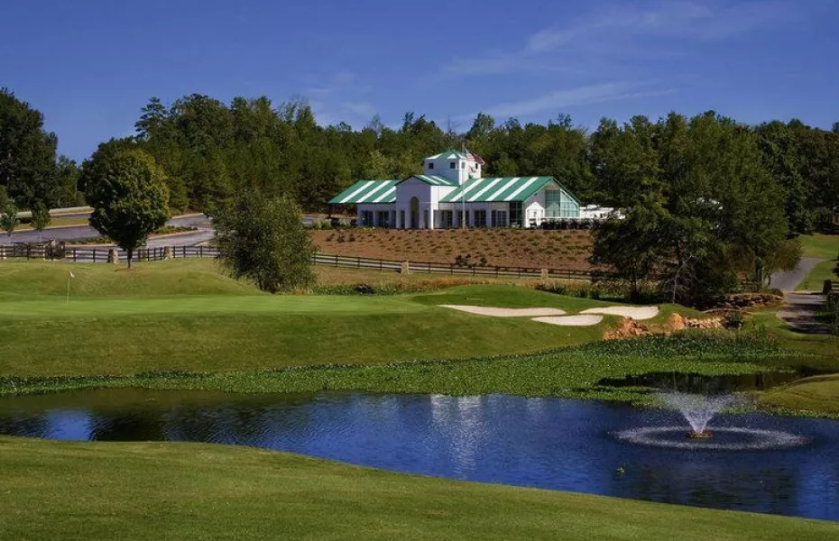 Chicopee Woods GC: clubhouse