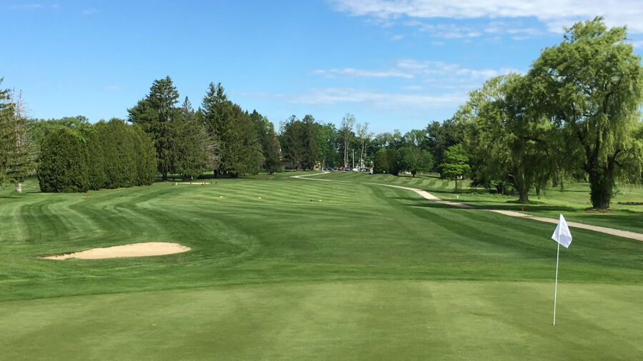 Crystal Lake GC: #10