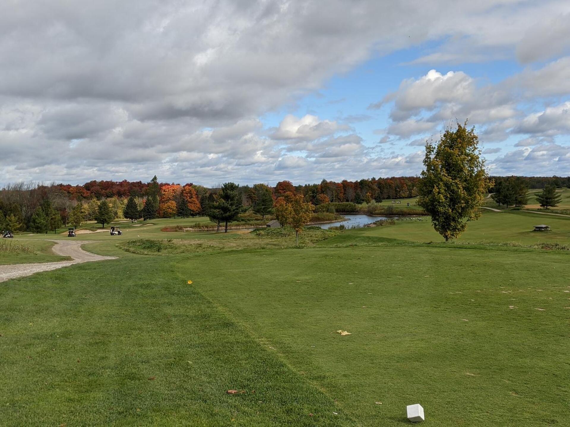 4th hole on left, 18th coming up on right (Photo submitted by yoshia00 on 10/09/2020)