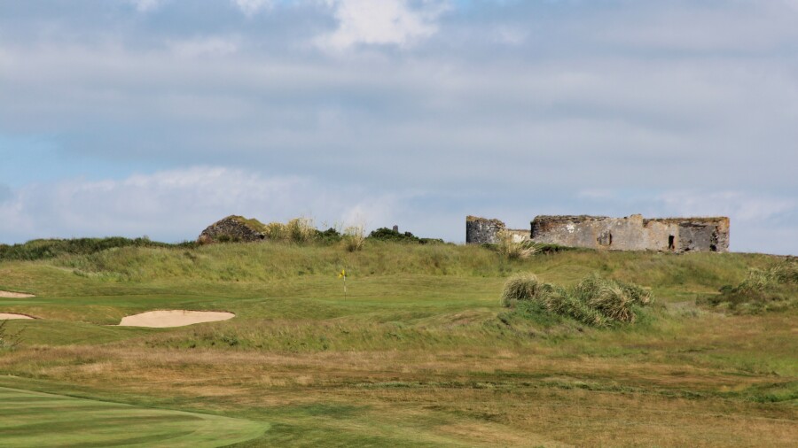 Old Head Golf Links - lighthouse ruins 