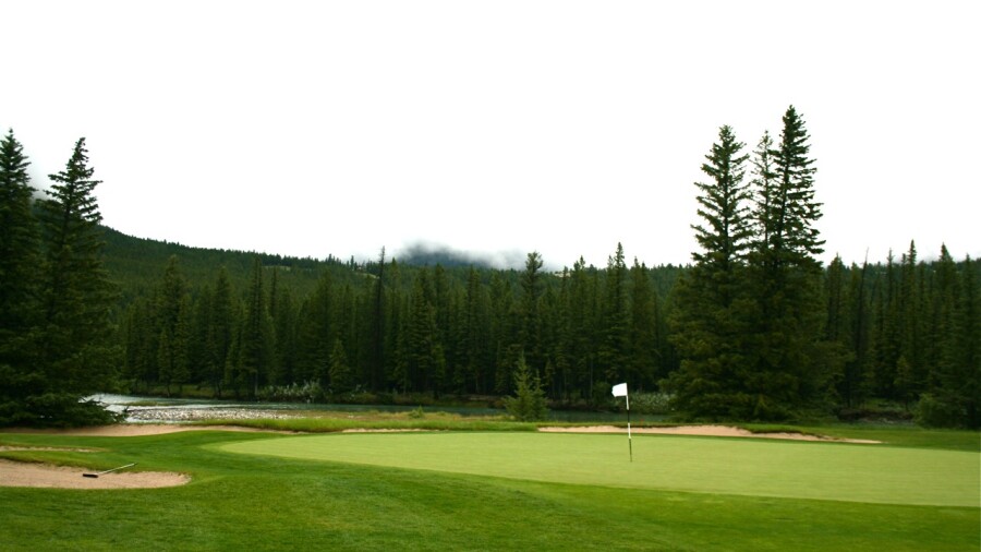 Fairmont Banff Springs golf course - hole 9