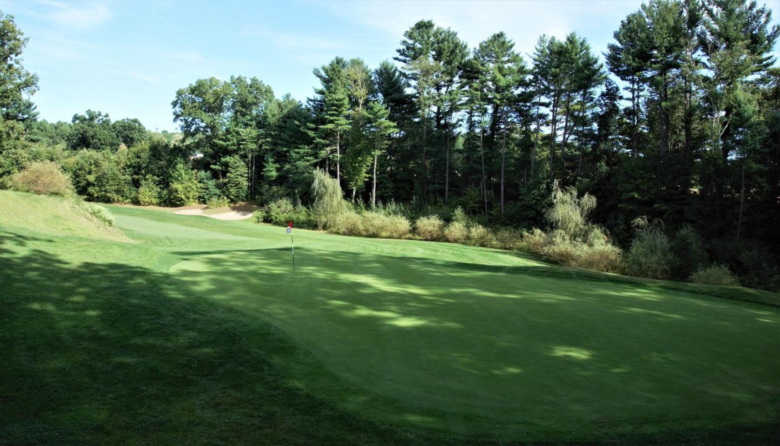 Seventeen easily ranks among the very best five-pars in Connecticut. It doglegs right to this green. (Photo submitted by AptlyLinked on 09/16/2020)
