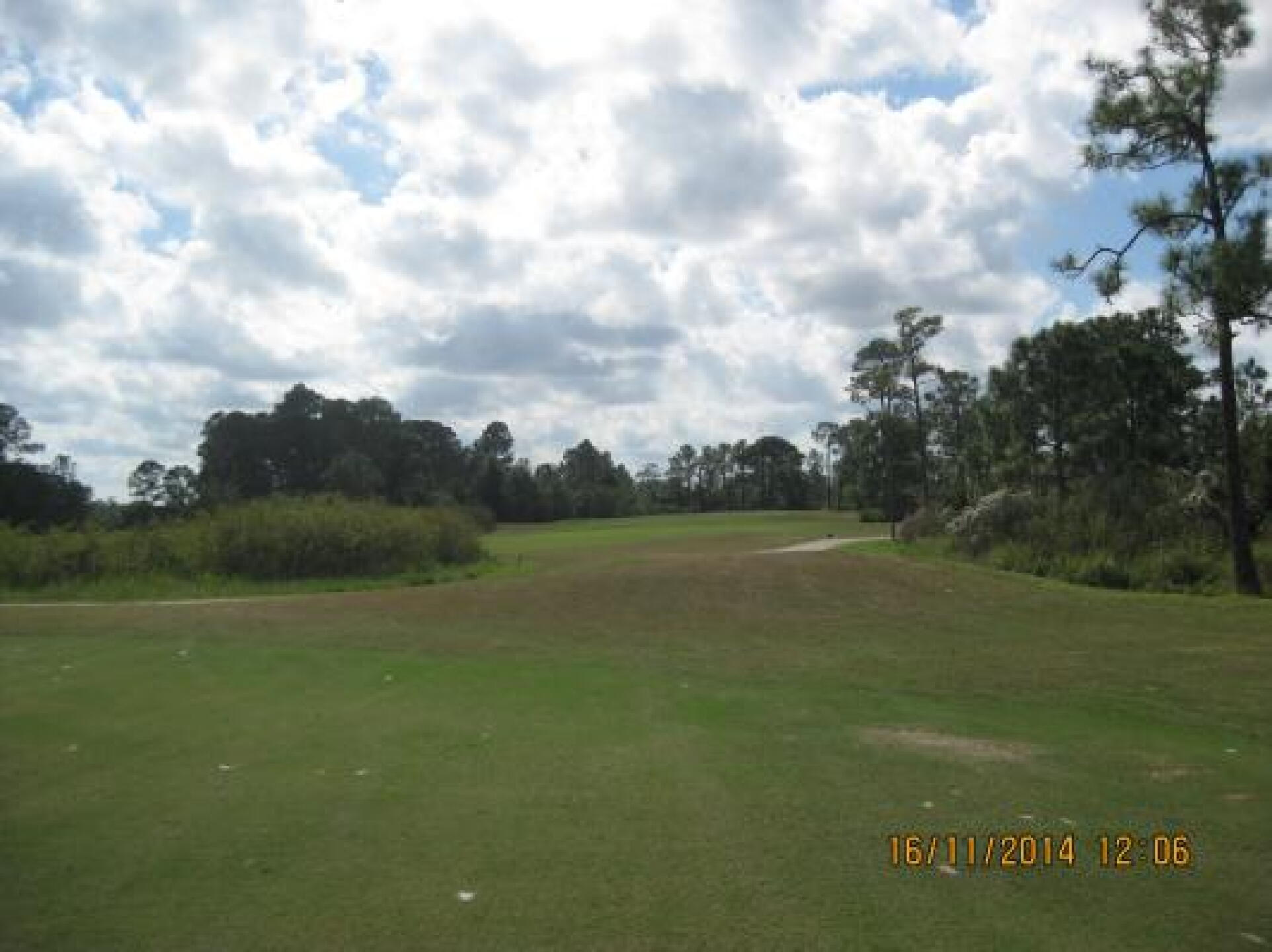 Narrow opening on #3 (Photo submitted by Steve8905914 on 12/07/2014)