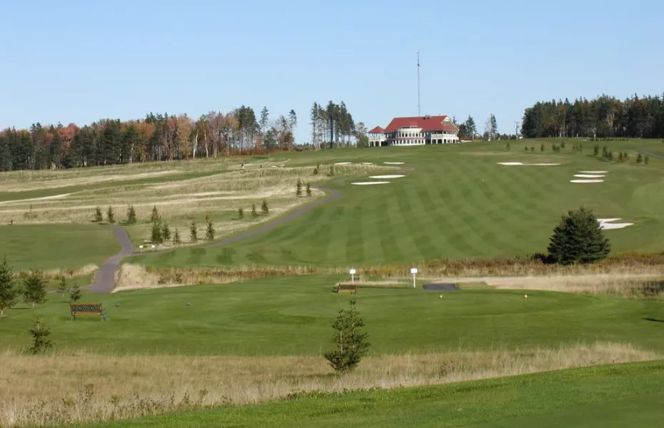 Fox Meadow: Clubhouse