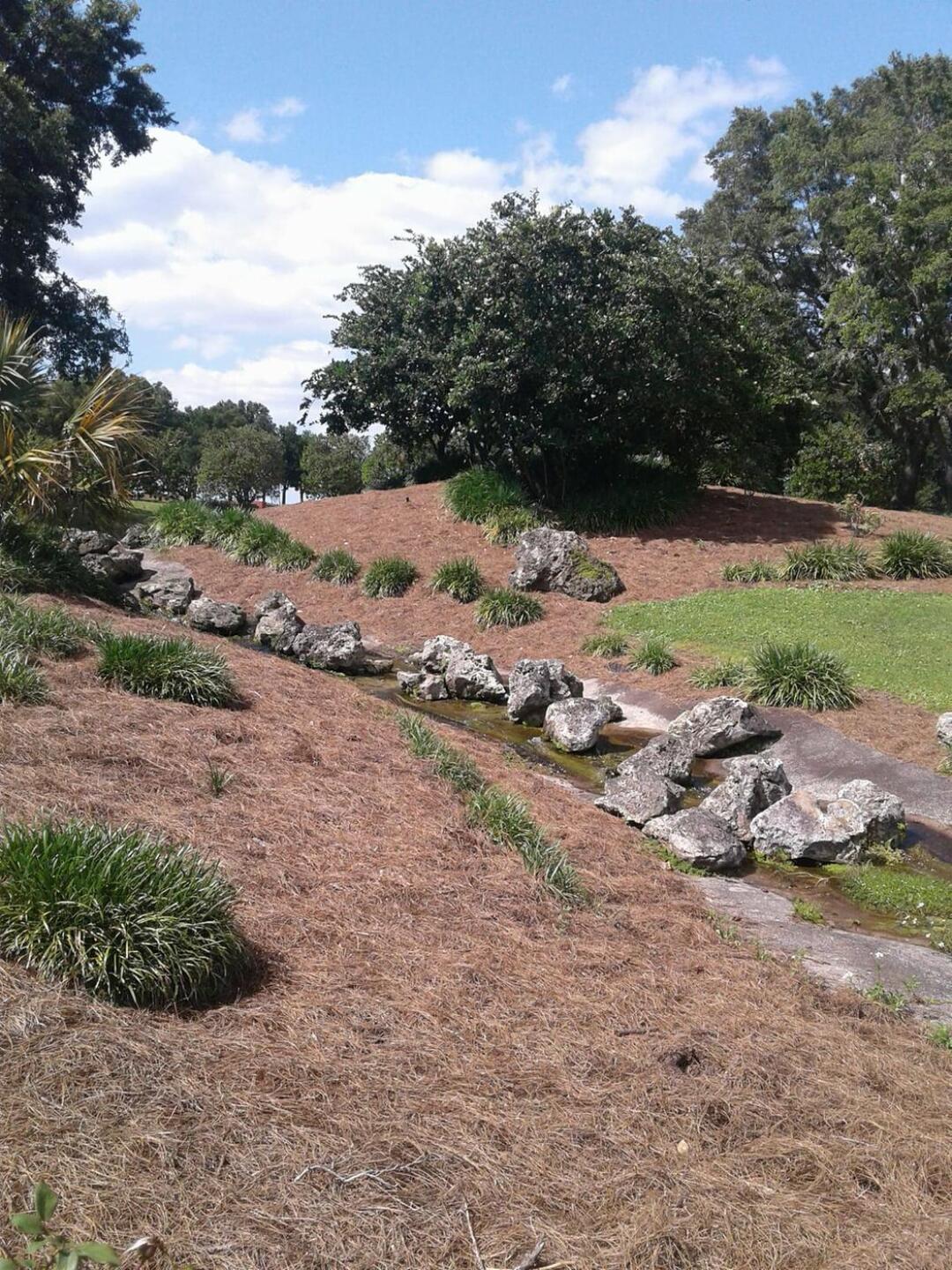 Lil brook going to hole 10 Sherman Hills Fl. (Photo submitted by chipinqueen on 05/07/2018)