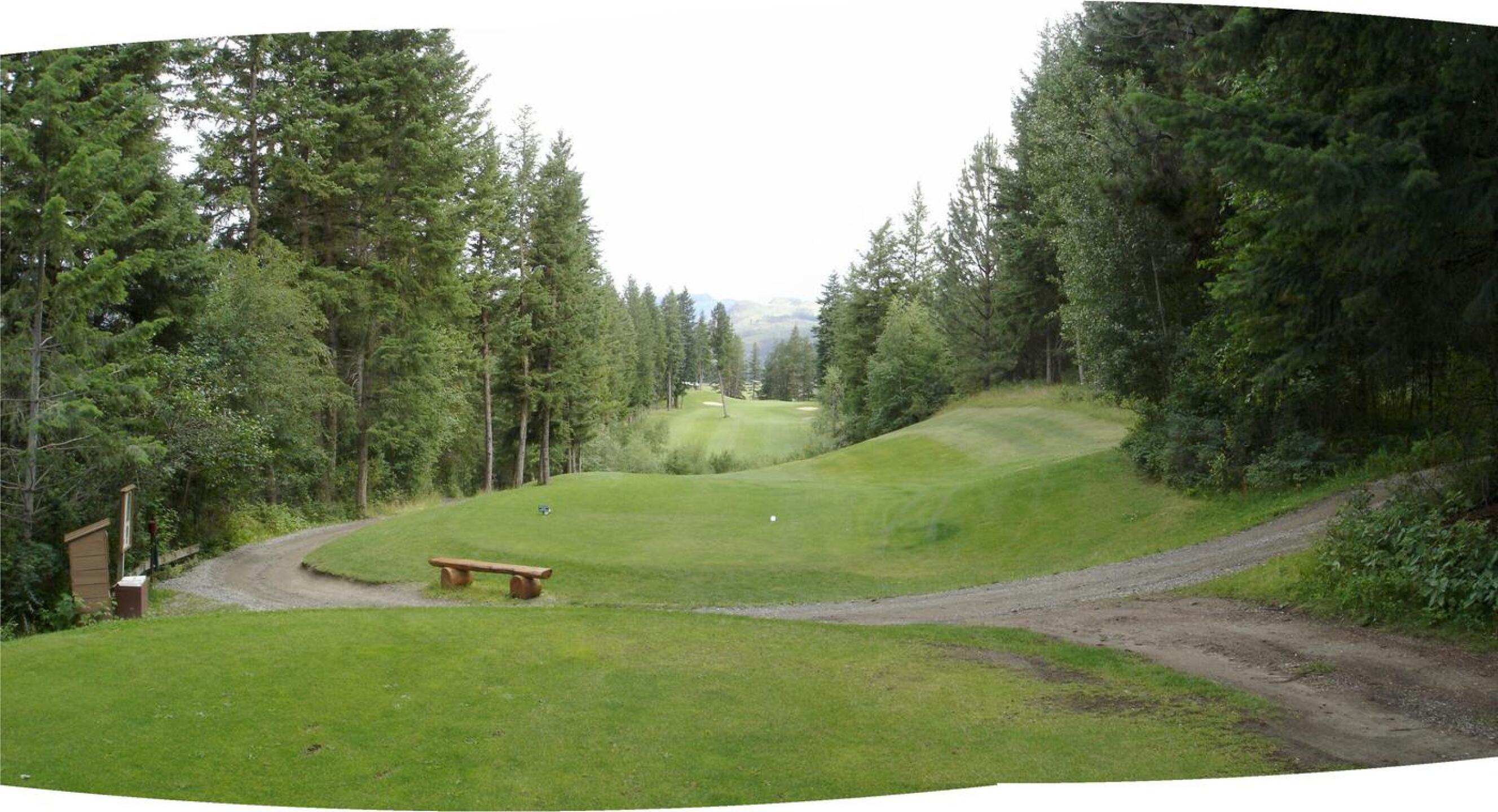 Chinook Cove Golf Course, Hole 7, Par 4, 349 yds (Photo submitted by DYakimec on 06/05/2016)
