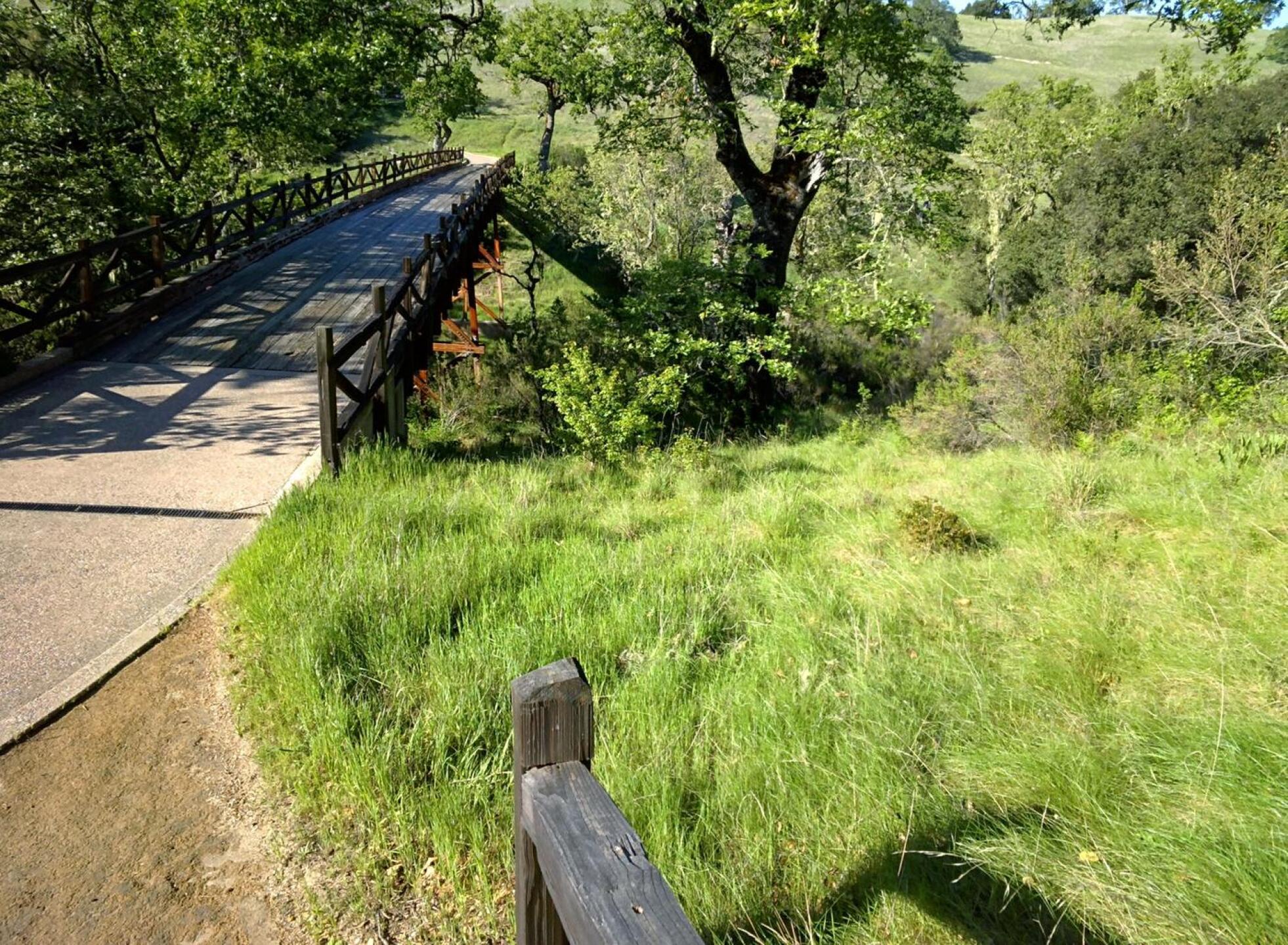 Bridge between 17 and 18 (Photo submitted by crankygolfer on 09/28/2016)