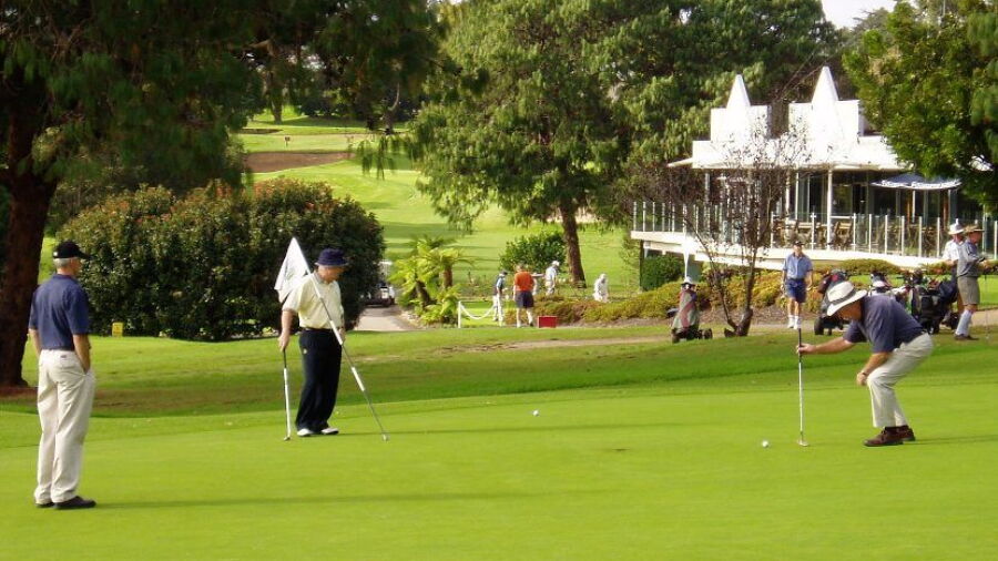North Ryde GC: Clubhouse & #2