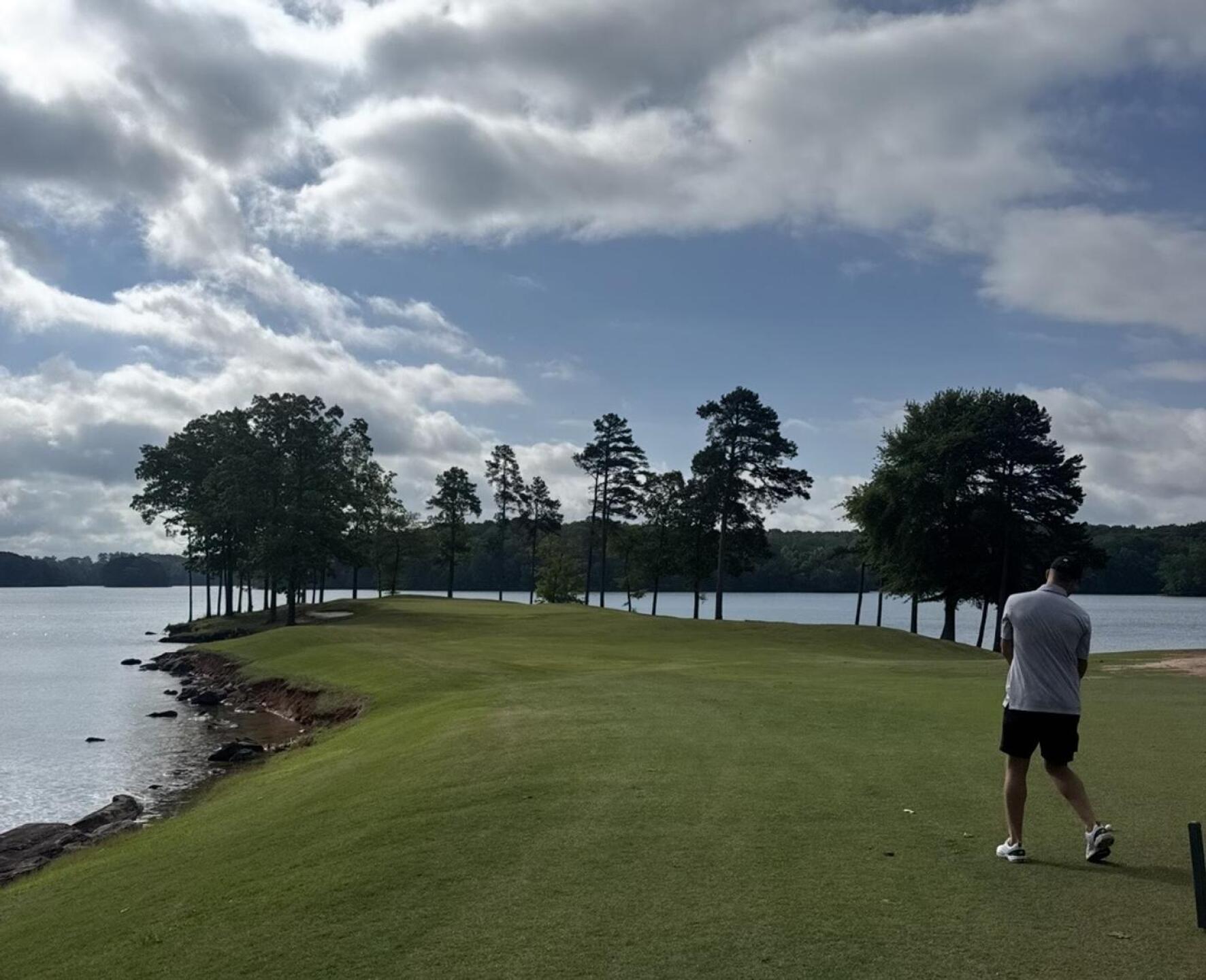Hardest second shot on the course, my opinion (Photo submitted by EMEiuOcse7sPvhUbdj7I on 12/20/2025)