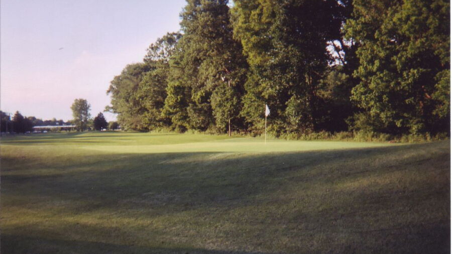 Taylors' Par 3
