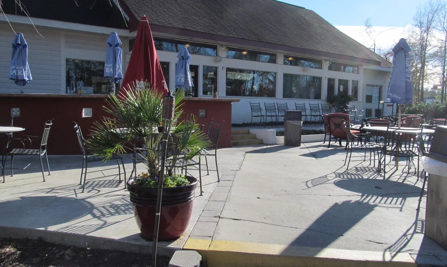 River Oaks Golf Plantation bar