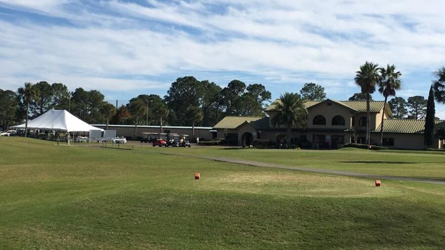 Holiday GC: Clubhouse