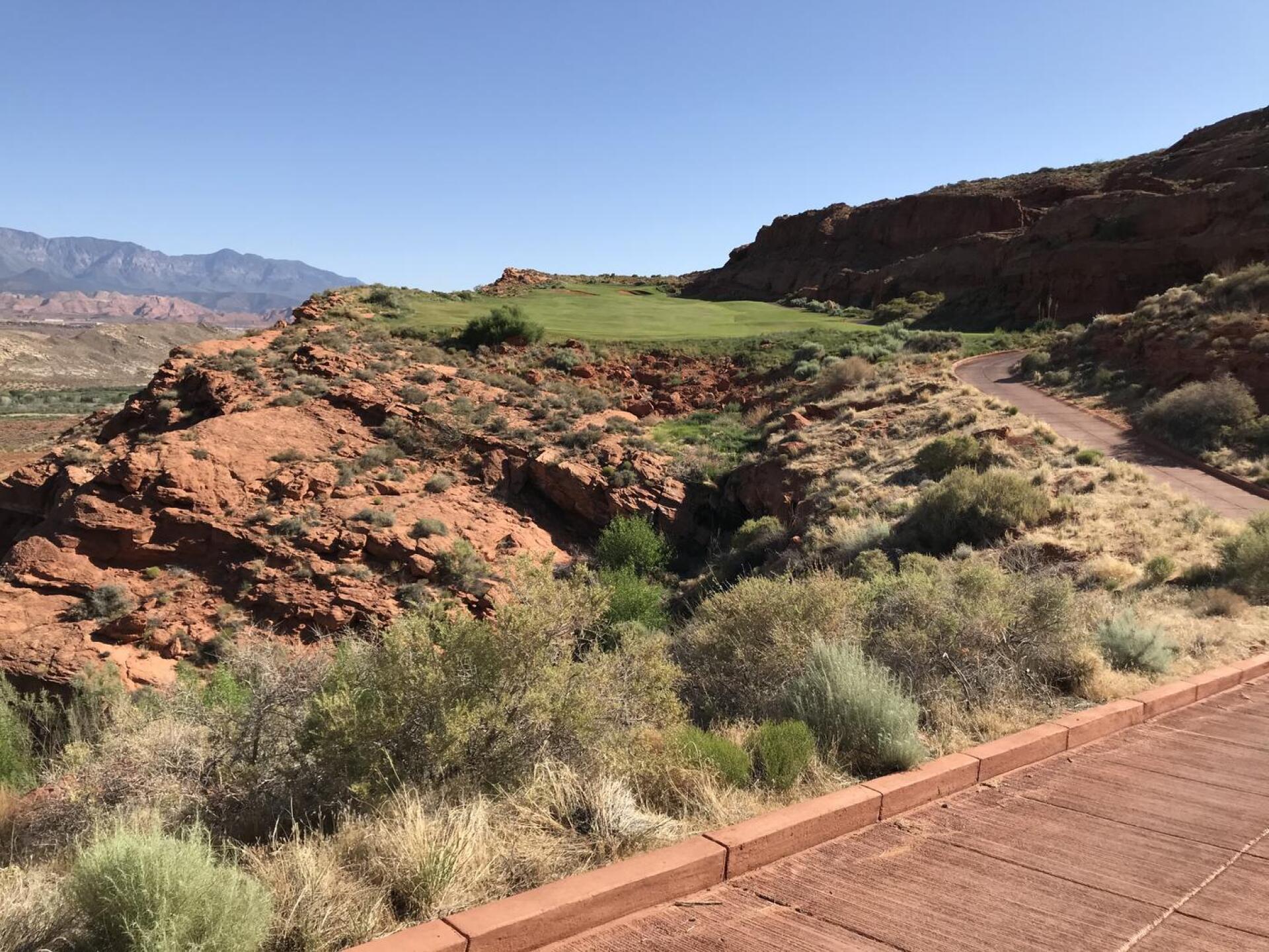 5 or so holes on Back 9 on the rim of a canyon. (Photo submitted by u029979511 on 05/28/2021)