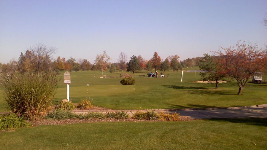 Country Acres GC: Driving range