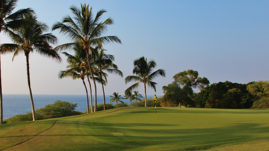 Club at Hokuli'a golf course - 15th